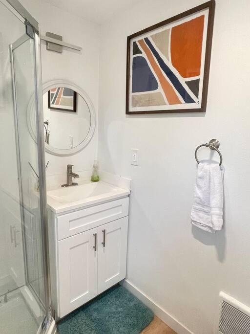 New Private Tiny Home Near Greenlake/Lightrail/I-5 Seattle Exterior photo